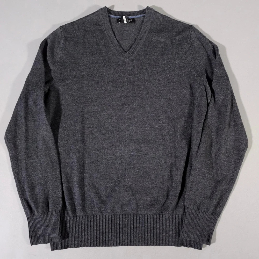 Banana Republic V-Neck Sweater Mens M Gray Extra Fine Merino Wool Knit Pullover